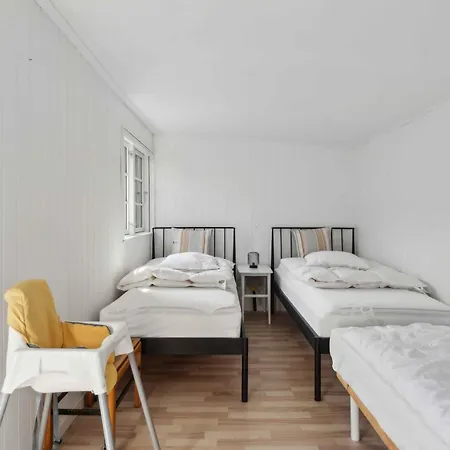 Feriehus Cosy Summerhouse With Private Garden